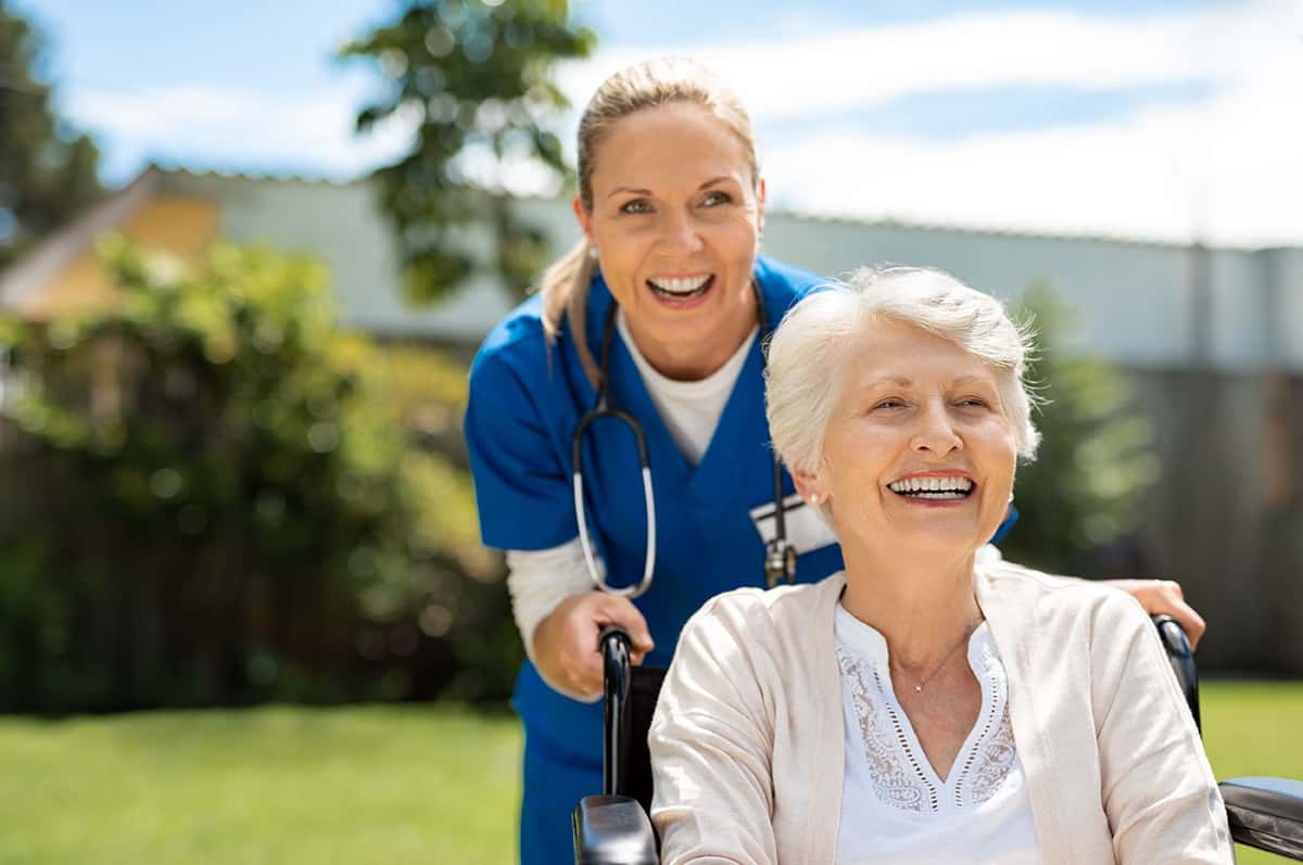 Top 5 Amenities Checklist for a Duncan Senior Assisted-Living Community